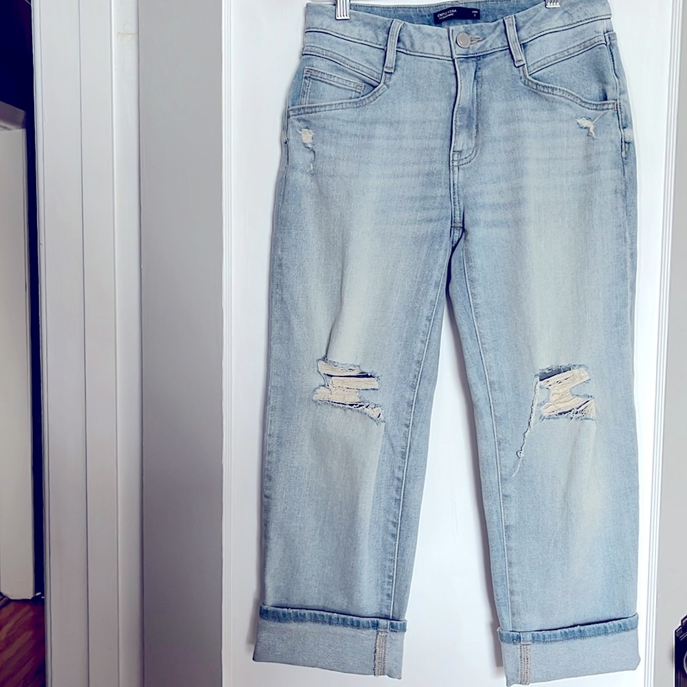 VERA WANG CROPPED JEANS